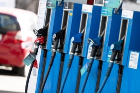 almanya-benzin-petrol-akaryakit-reu-2488739.jpg