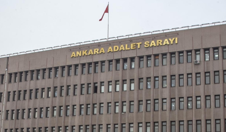 Ankara’da suç şebekelerine yönelik gerçekleştirilen operasyonda 67 kişi tutuklandı.