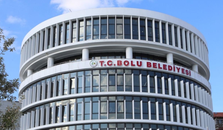 Bolu Belediyesi’ne ‘hayalet araç’ soruşturması: 34,2 milyon TL fazla ödeme tespit edildi.