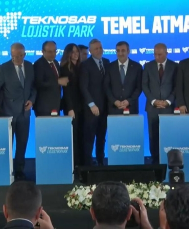 cumhurbaskani-yardimcisi-cevdet-yilmaz-lojistikte-guclenmeden-ihracatta-hedef-buyutemeyiz-1790262727.jpeg