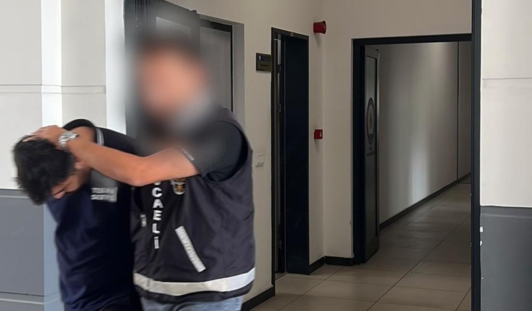 Kocaeli’de kombi tamiri adı altında 12 kişiyi 300 bin lira dolandırma olayı yaşandı.