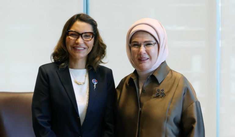 Emine Erdoğan, Brezilya Cumhurbaşkanı’nın eşi Silva ile bir araya geldi.