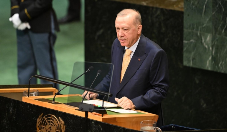 Cumhurbaşkanı Erdoğan’ın Birleşmiş Milletler’deki konuşması, dijital platformlarda dünya çapında tartışma konusu haline geldi.