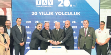 izmir-havalimaninda-20-yillik-gurur-1789068360743.png