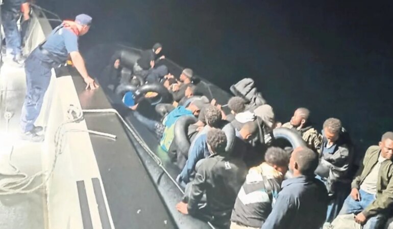İzmir’de 58 düzensiz göçmen yakalandı