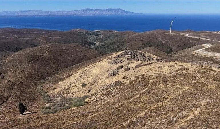 İzmir’de bir asırdır kapısını kimse açmayan köy bomboş kaldı!