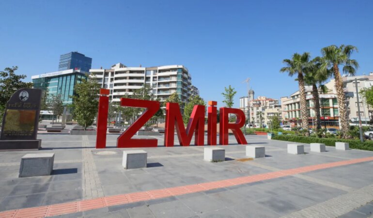 İzmir’de yaşayanlar dikkat: Bu yollar yarın trafiğe kapalı! İşte alternatif güzergahlar.
