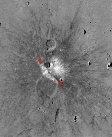 nasa-bilim-insanlari-lro-verilerinde-ay-yuzeyinde-222-metre-genisliginde-yeni-bir-carpma-krateri-kes.webp