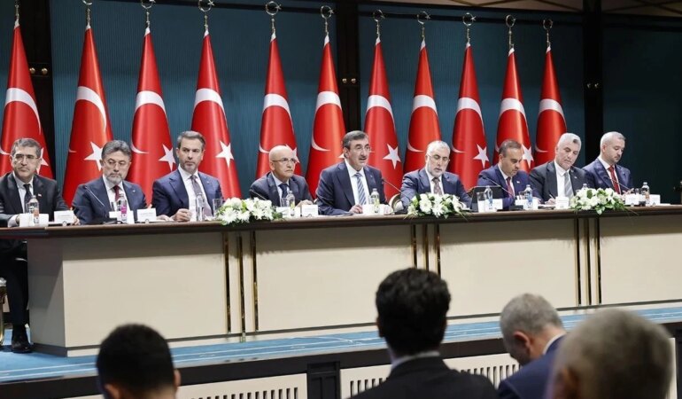 Orta Vadeli Program Yarın Açıklanıyor: Ekonominin 3 Yıllık Yol Haritası Ortaya Çıkacak
