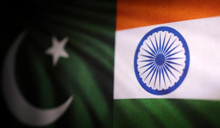 Pakistan, savaş gemileri arasındaki çarpışma nedeniyle Hindistan’a resmi bir protestoda bulundu.