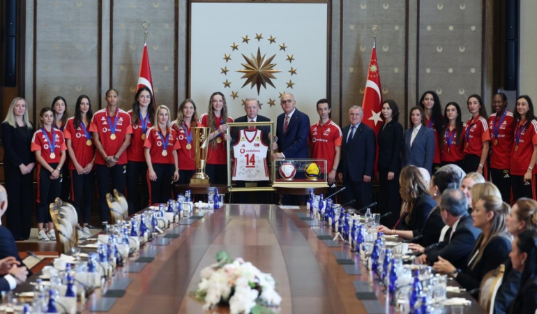 Cumhurbaşkanı Erdoğan, Filenin Sultanları ile bir araya geldi.