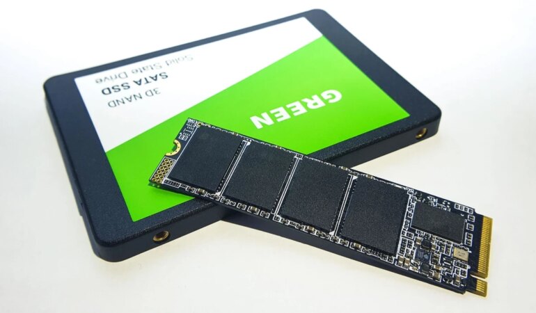 SATA SSD mi NVMe SSD mi? Hangi Seçenek Ne Avantajlar Sağlıyor?