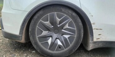 tesla-model-y-lnin-arka-tarafi-cokuyor-yay-degisimi-bile-yetmeyebilir-7qvo.jpg