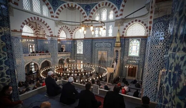 Üç aylar ne zaman başlıyor? Regaip Kandili tarihi nedir?