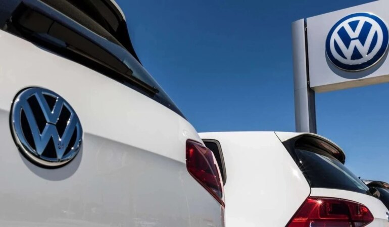 Volkswagen, 50 bin kişiyi işten çıkarma kararını aldı.