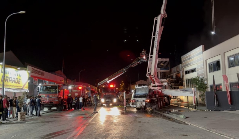 Eskişehir’deki iş yerinde meydana gelen yangın kontrol altına alındı.