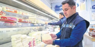 109-kilo-tarihi-gecmis-sut-urunu-imha-edildi-1792262911570.jpeg