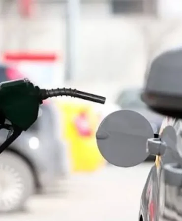 14-ekim-akaryakit-fiyatlari-ne-kadar-benzin-litre-fiyati-kac-tl-motorin-ile-lpg-kac-lira-17919535995.webp