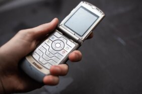 akilli-telefonlardan-once-onlar-vardi-iz-birakan-4-kapakli-telefon-pcbr.jpg