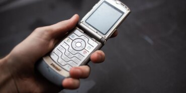 akilli-telefonlardan-once-onlar-vardi-iz-birakan-4-kapakli-telefon-pcbr.jpg