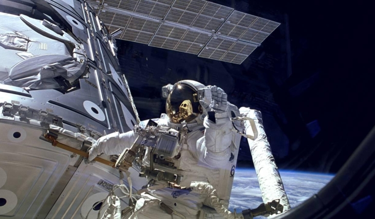 astronot-uzay-iss-1568168.jpg