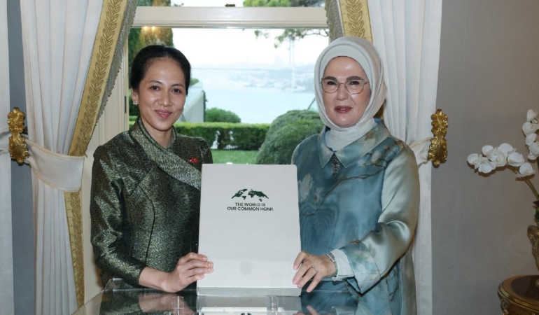 emine-erdogan-pich-chanmony-2496490.jpg