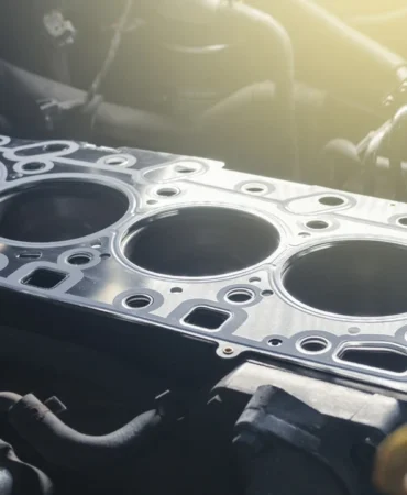 emisyon-standartlari-ve-yakit-tasarrufu-hedefleri-turbo-sarjli-motorlari-binek-araclarin-standardi-y.webp