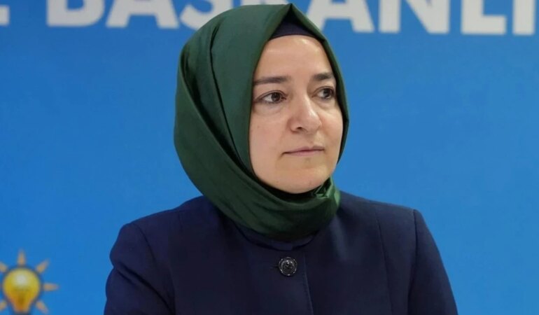 Fatma Betül Sayan Kaya ve eşinin hesaplarıyla ilgili bankalara bildirim yapıldı.