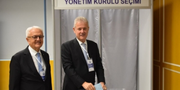 izmir-ticaret-odasinda-mahmut-ozgener-guven-tazeledi-1791481659.jpeg