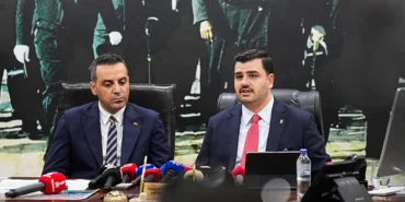 izmirde-fetret-devri-bitti-ak-parti-genel-sekreteri-inandan-ozgur-ozele-sert-sozler-en-capsiz-en-viz.webp