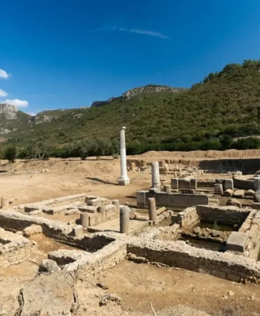 izmirdeki-klaros-kutsal-alaninda-tarihe-yolculuk-gecmisin-izleri-gun-yuzune-cikariliyor-179170794243.webp