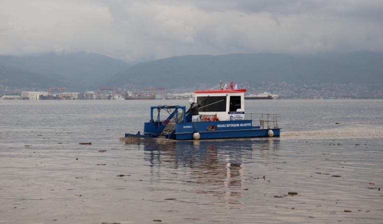izmit-korfezi-cop-aa-2496493.jpg