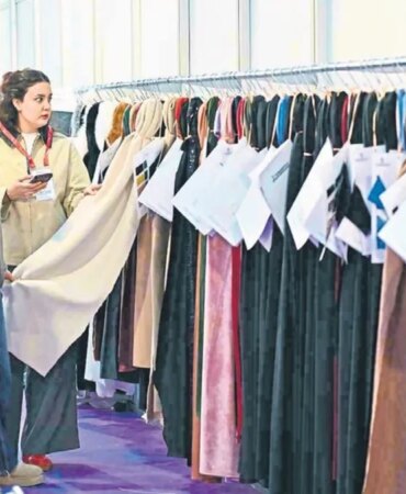 moda-dunyasi-izmirde-bulusacak-1792343923064.jpeg