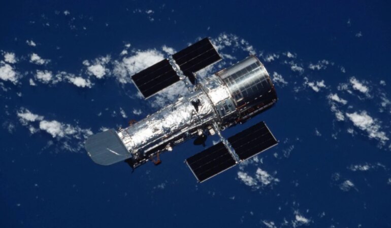 nasa-hubblei-kurtarmanin-yollarini-ariyor-2032-kritik-tarih-olabilir-rmf8.jpg