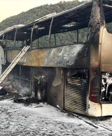 otobus-yangin-aa-2494880.jpg