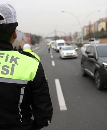 trafik-polisi-2296336.jpg