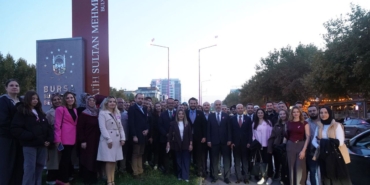 uedasta-pembe-lambalar-farkindalik-icin-yandi-1792673215.jpg